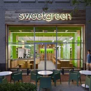 sweetgreen storefront and outdoor seating