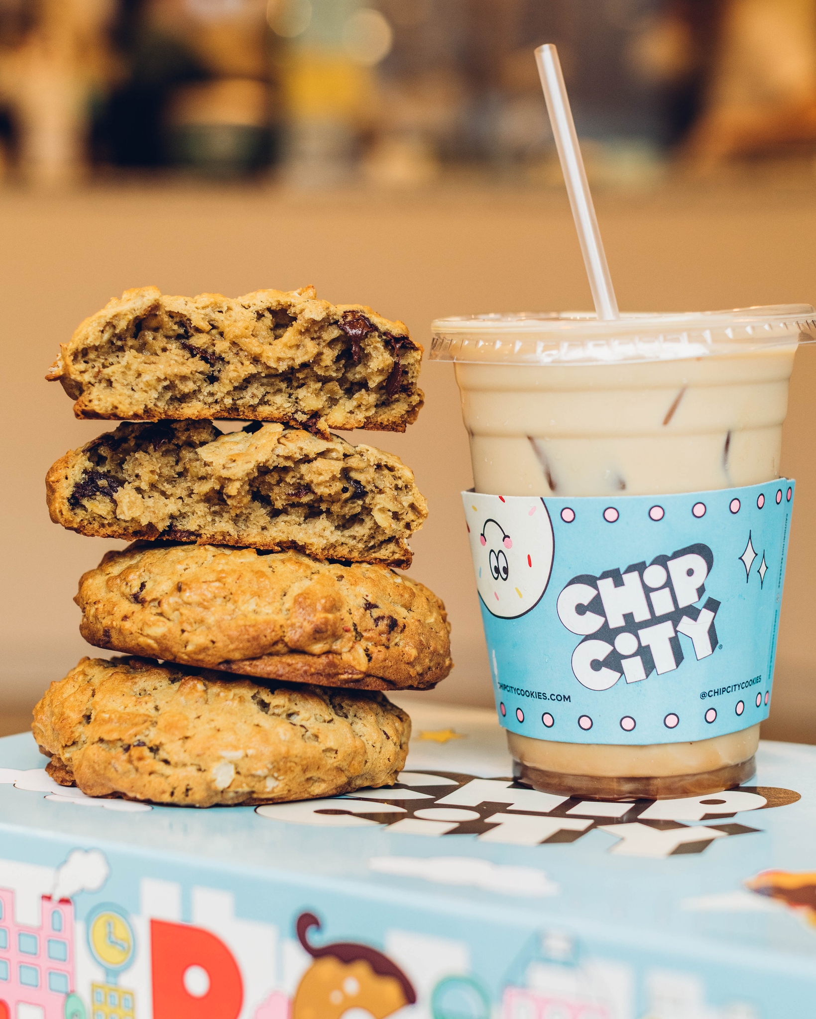 New Merchants at The Crossing Clarendon Expand Center’s Dining, Retail