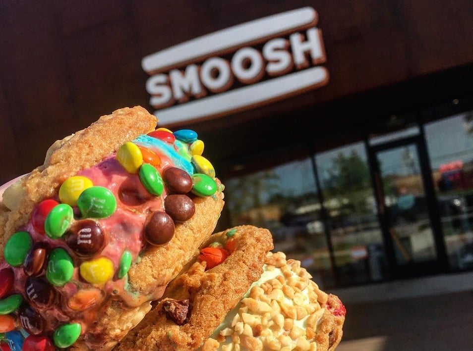 Smoosh Mini M&M Ice Cream Sandwich