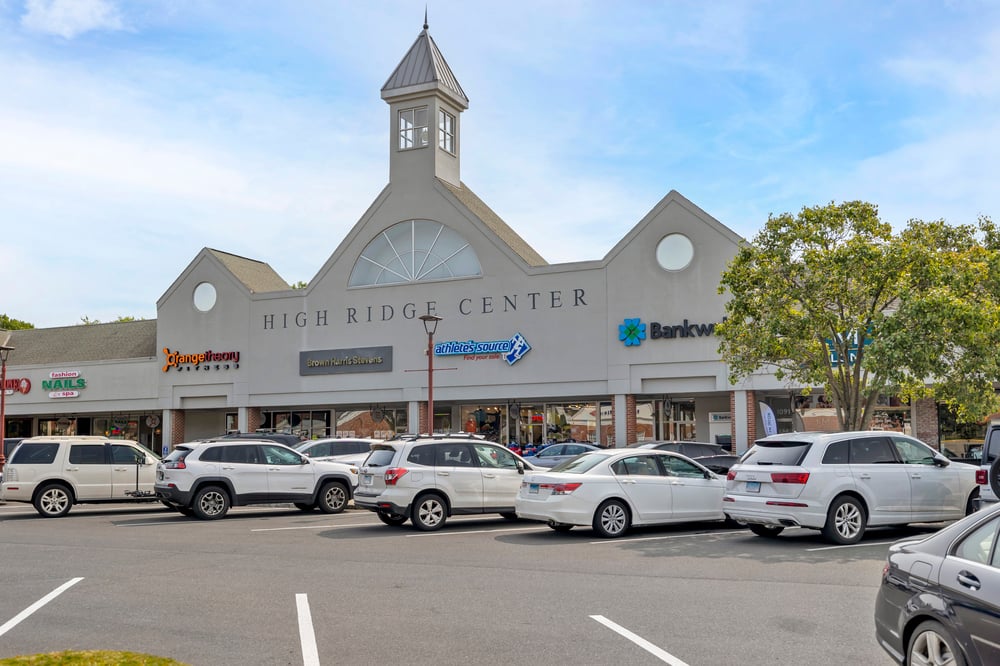 Exterior image of Regency's High Ridge Shopping Center in Stamford, CT.