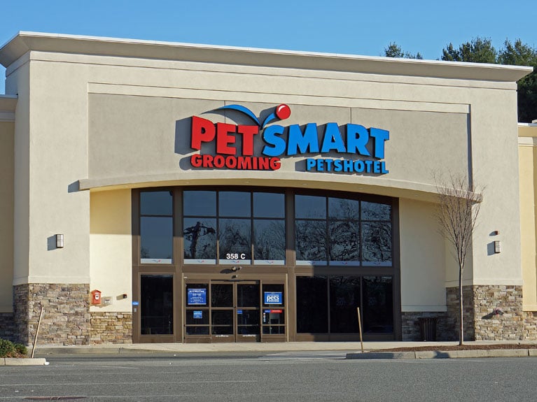 Petsmart storefront. 