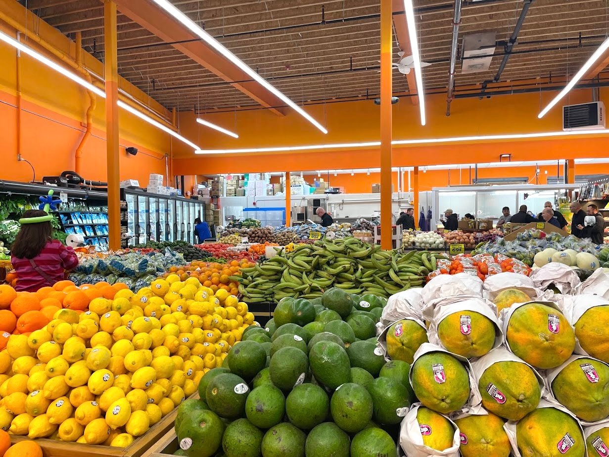 Food Universe Marketplace Opens at Regency's Van Houten Plaza in