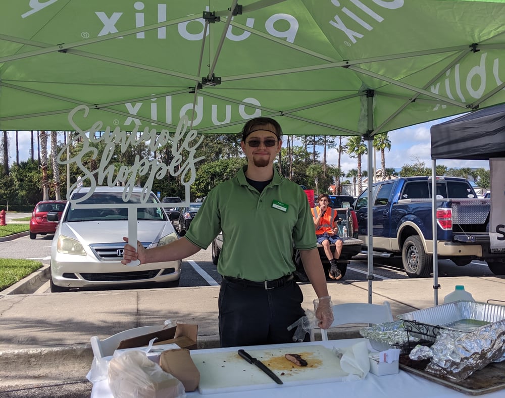 Publix Sample Table Exterior