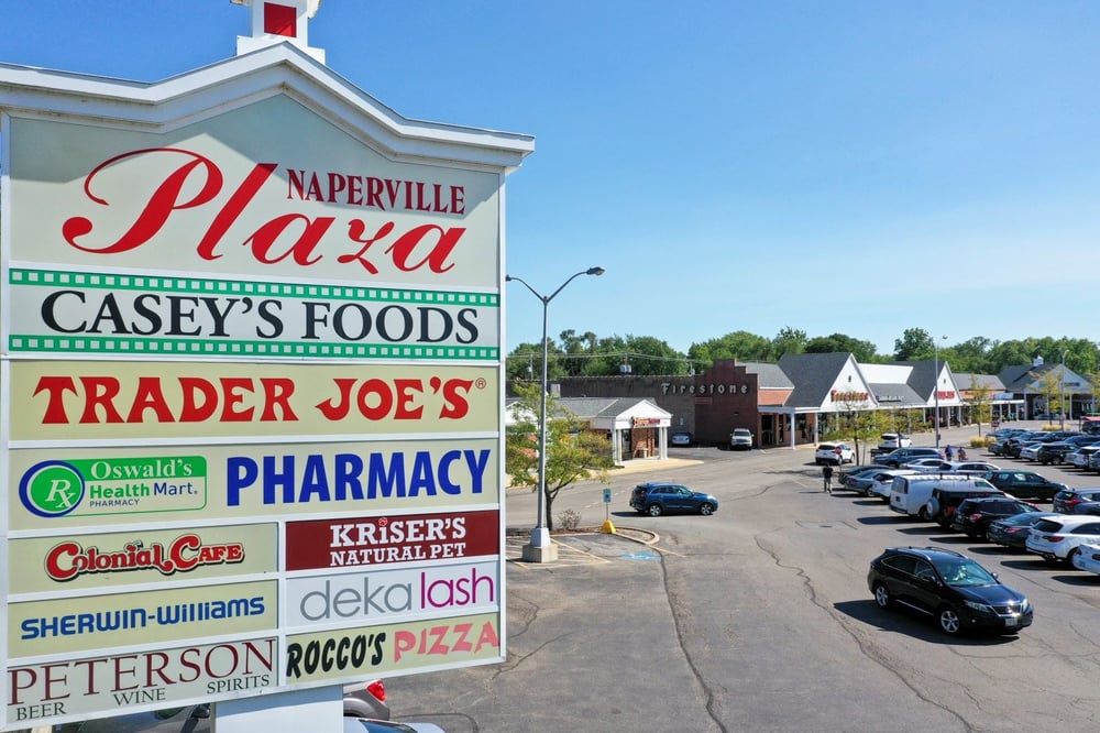 Naperville-plaza-signage