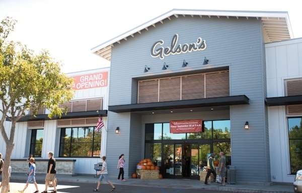 Gelson's storefront. 