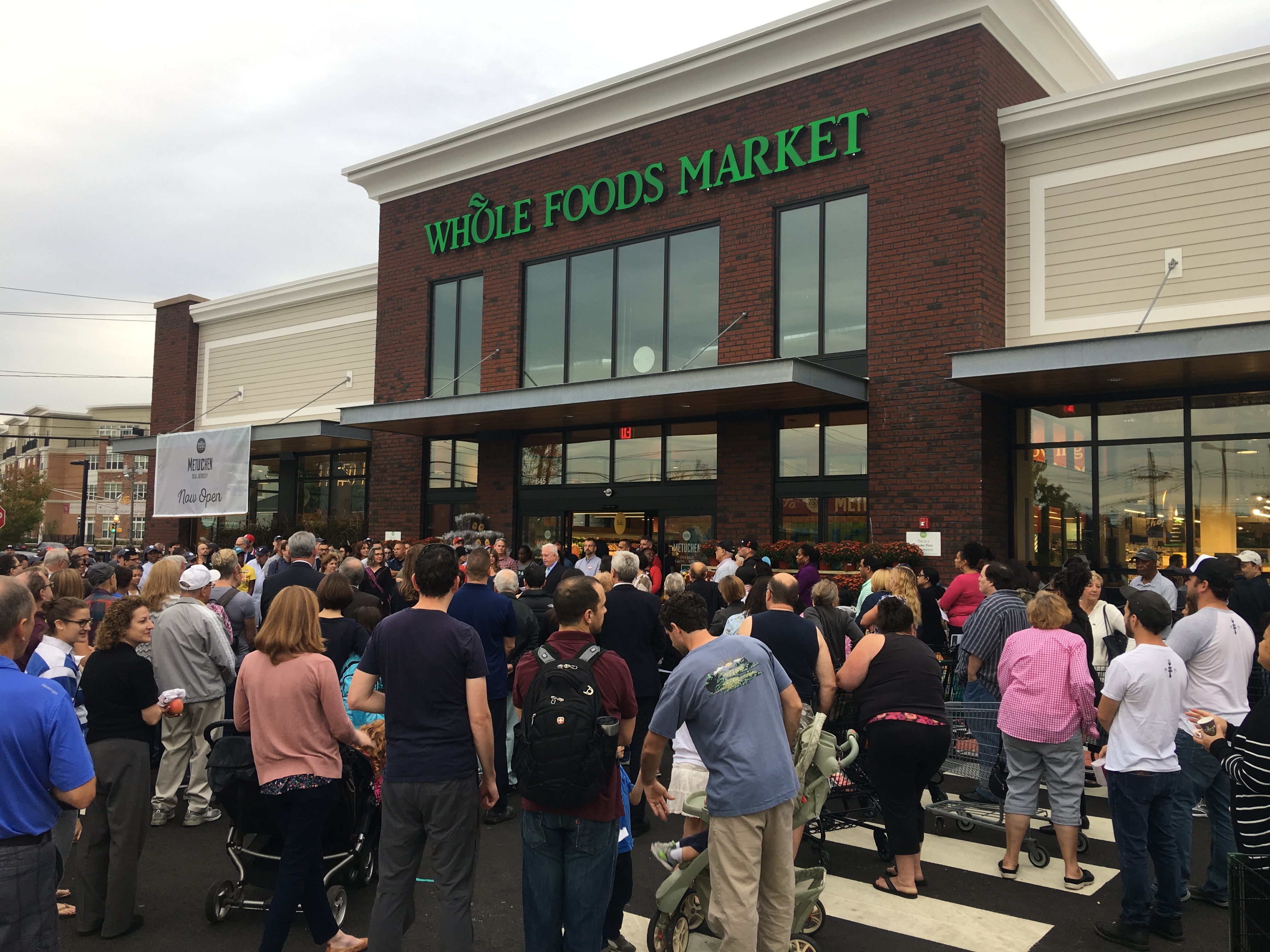 Many people outside Whole Foods Market on opening day. 